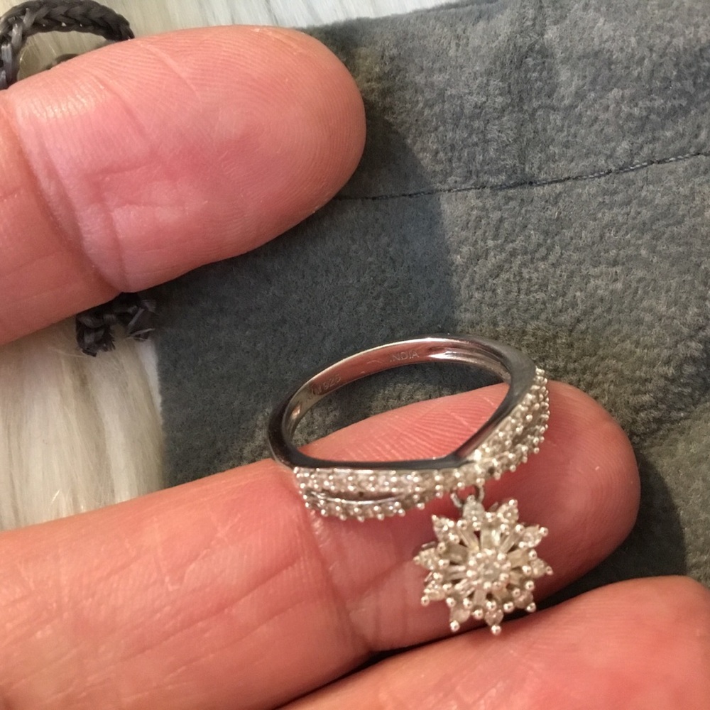 NWT Diamond Treasures SS 0.50TCW Diamond Sun Dangle Charm Crisscross Ring - Picture 8 of 16